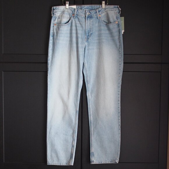 🌷H&M | NWT Curvy Fit Straight Regular Jeans - Picture 1 of 7